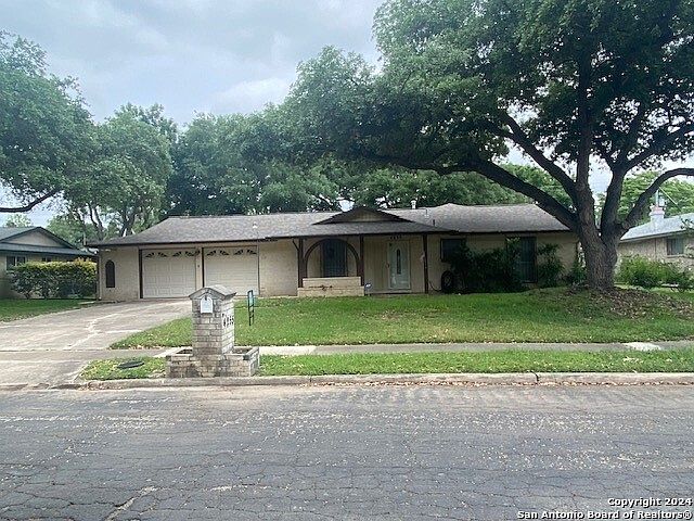 1st image of 4255 E Treehouse