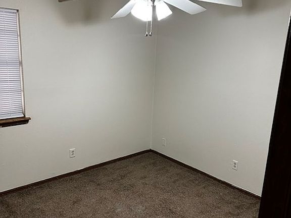 5th image of 2722 N Park Dr