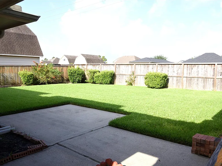 2316 Hopi Dr — Photo 3