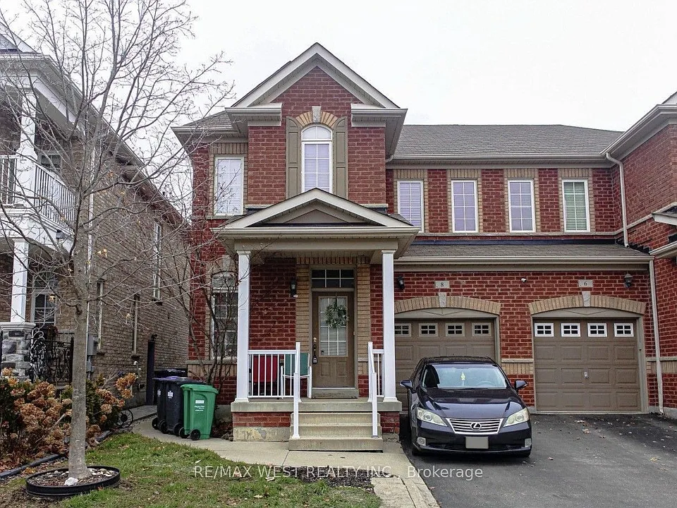 8 Callalily Rd