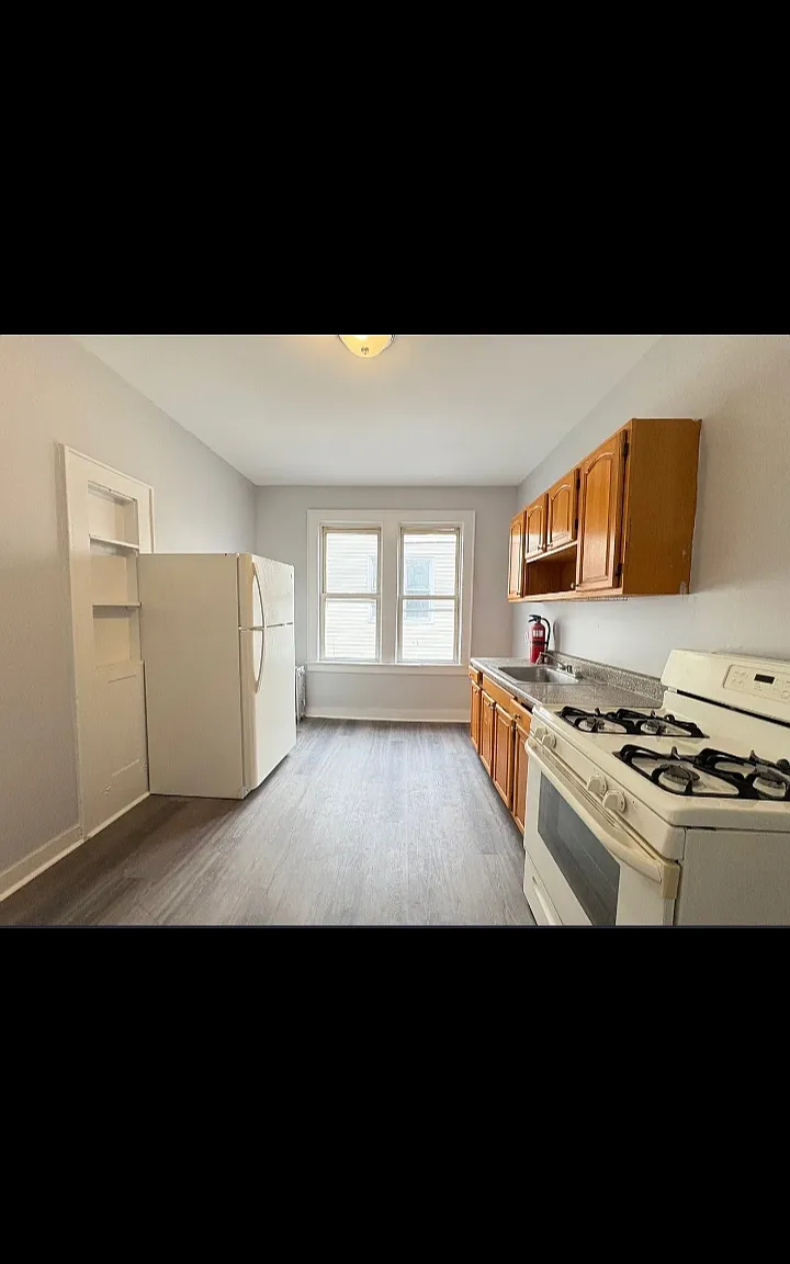 2 bed, $1,800 — Photo 1