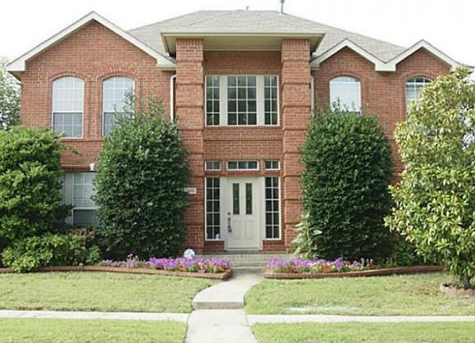 1st image of 2915 Brittany Ln