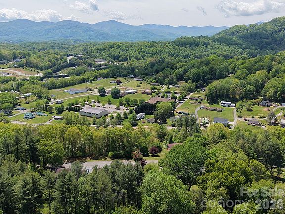 3rd image of 70 Winchester Dr