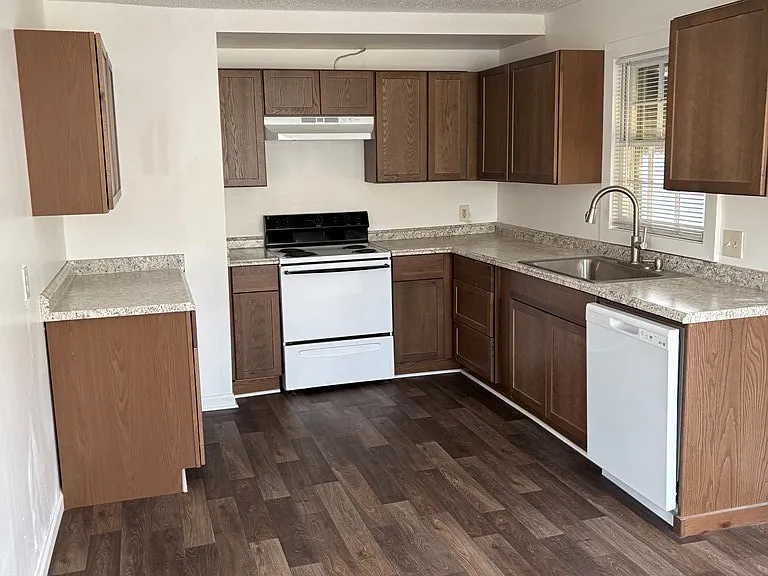 1200 Melissa Dr — Photo 18