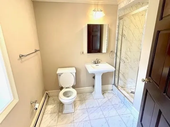 145 Grand Street image 10 of 13