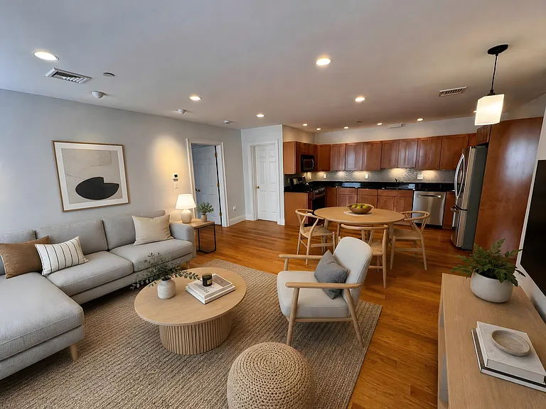 120 W 7th St #103 — Photo 1