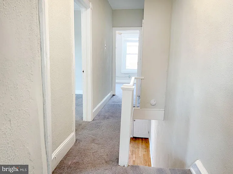 1528 S Hollywood St — Photo 8