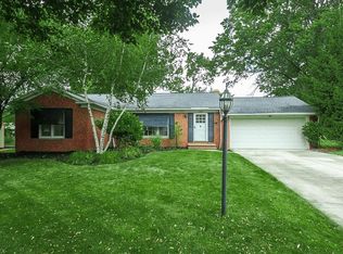 1807 Kenton Cir, Lyndhurst, OH 44124