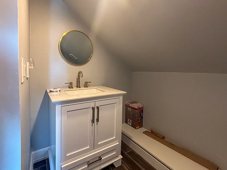 235 SE Lechner St — Photo 32