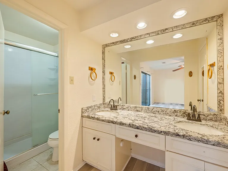 4330 Willow Beach Dr — Photo 22