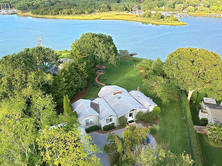 7 S Pond Rd — Photo 4