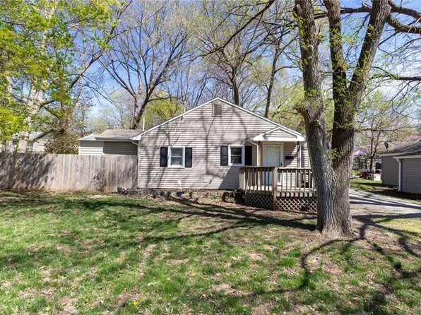 1401 S McCoy St, Independence, MO 64055