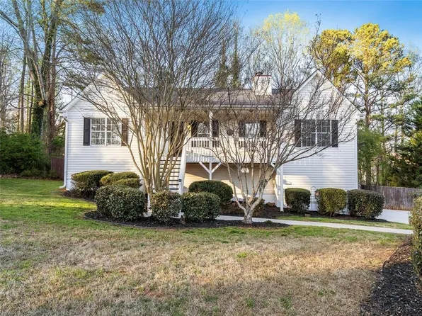 78 Woodlake Ln, Dallas, GA 30157