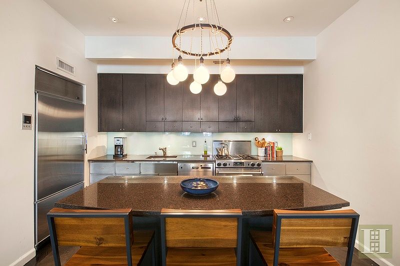 2nd image of 168 Duane St APT 2N