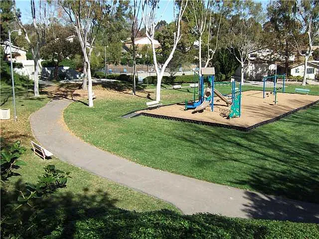 3 bed, 1109 sqft, $3,600 — Photo 3
