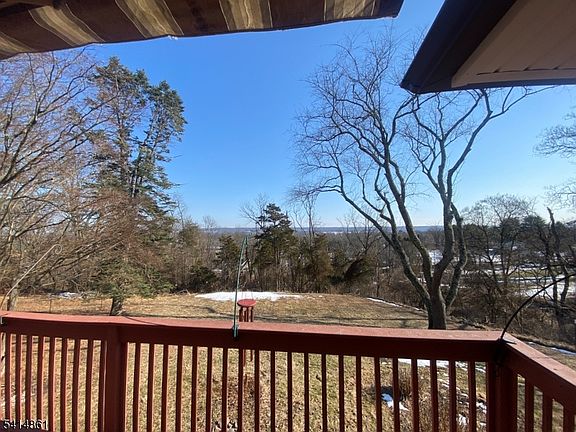 3rd image of 229 Hockenbury Rd