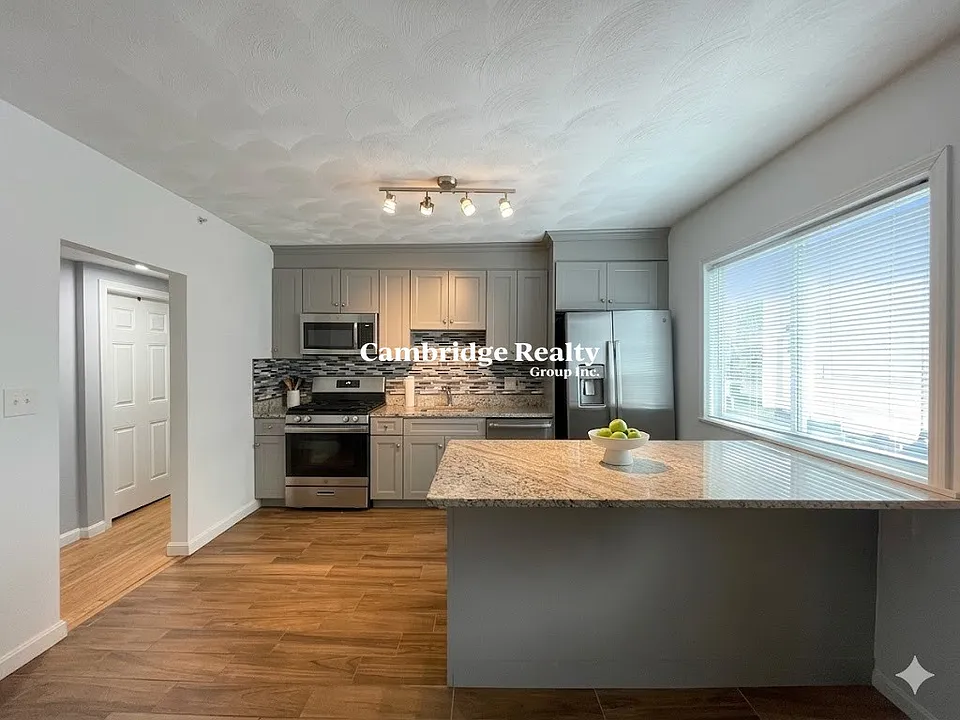 48 Derby St #1T