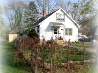 519 Lyman St, Oconomowoc, WI 53066