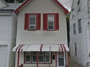 446 Saint Mary St, Burlington, NJ 08016