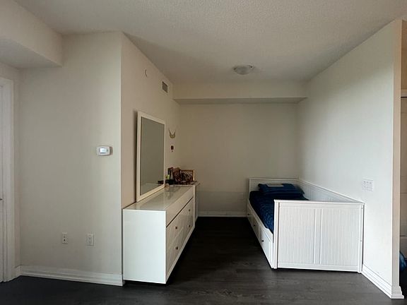 5th image of 50 Thomas Riley Rd #521