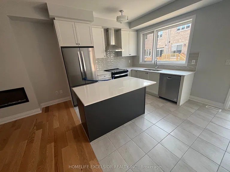 974 Crowsnest Holw — Photo 11