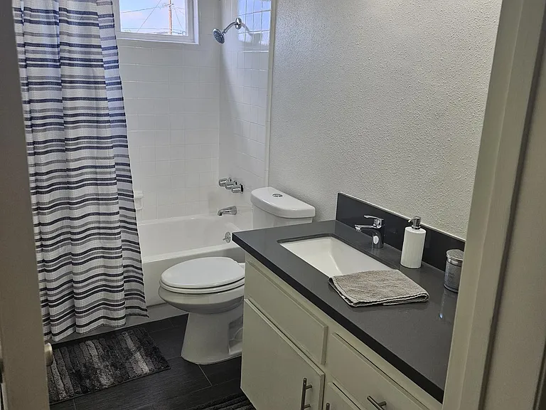 Malibu Apartments — Photo 13