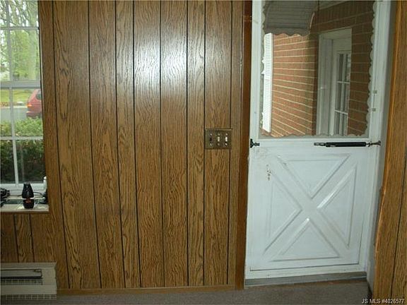 5th image of 41 Bowie Dr