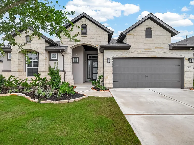 2907 Wild Berry Ct — Photo 1