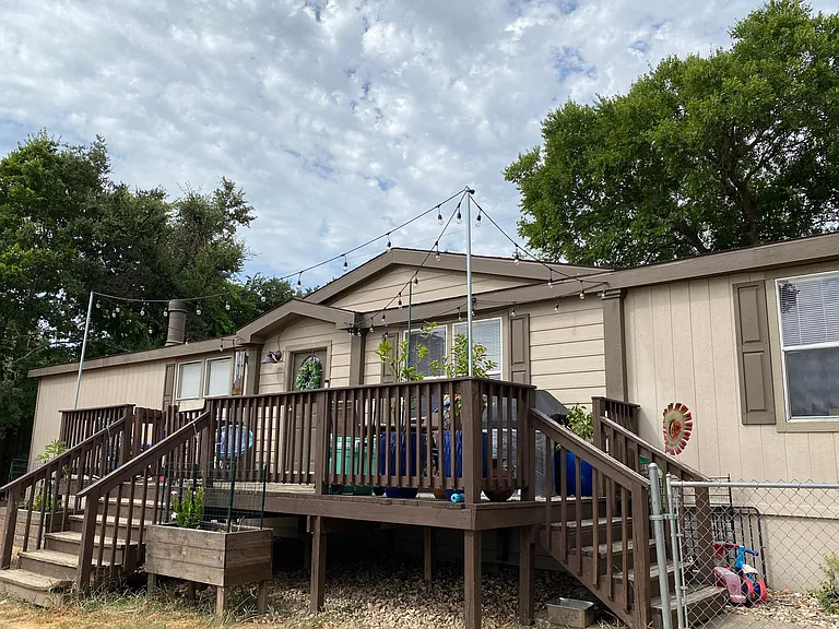 1008 Lipan Trl — Photo 2