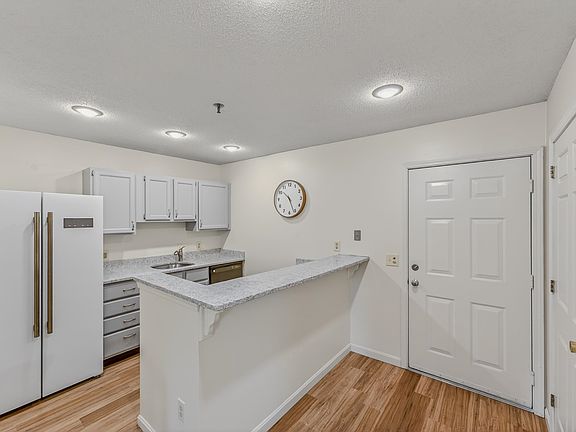 2nd image of 28 Academy Street #12