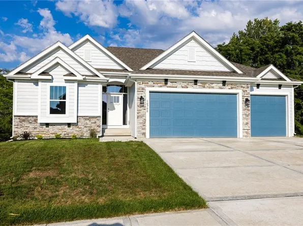 10700 N Richmond Ave, Kansas City, MO 64157