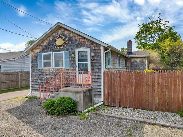 49 Hartford Avenue, Old Saybrook, CT 06475