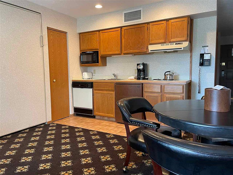 1st image of 5620 Highlands Dr #521