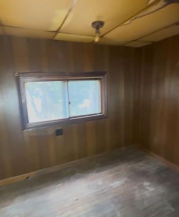 2nd image of 1030 Steel St