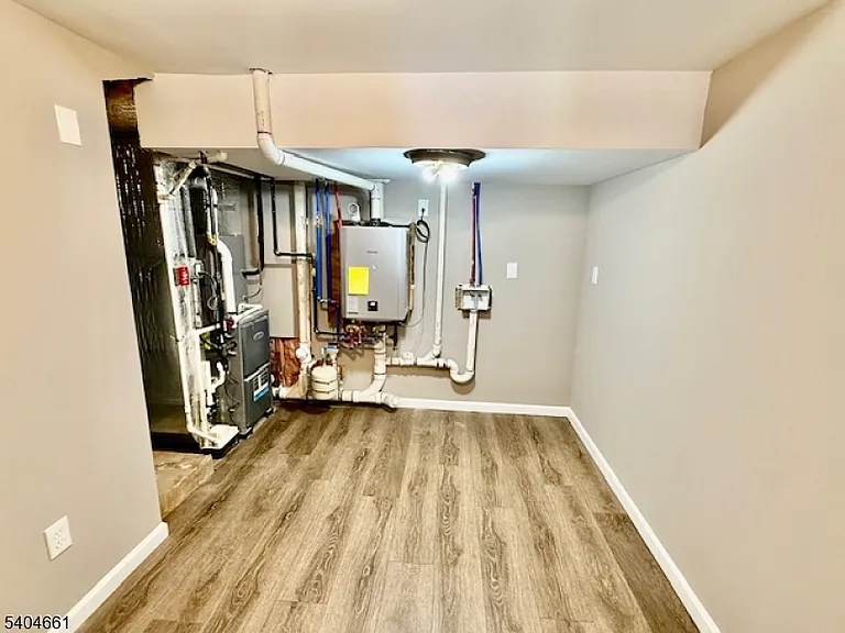 264 Girard Ave #B — Photo 12