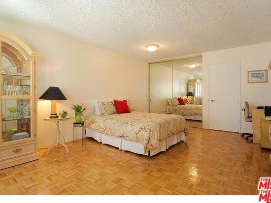 Check out the price and availability section for more information on this unit. 938 palm ave apt 9 west hollywood ca 90069