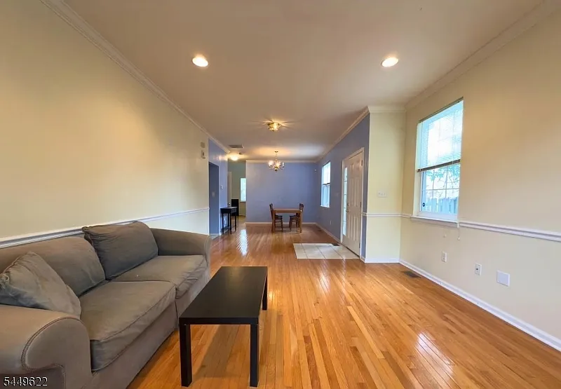 3 bed, 2.5 bath, $3,300 — Photo 3