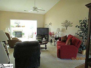 4th image of 110 Wild Thorn Ln