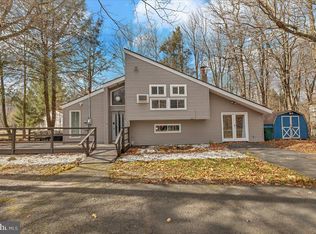 259 Greenbriar Cir, Tobyhanna, PA