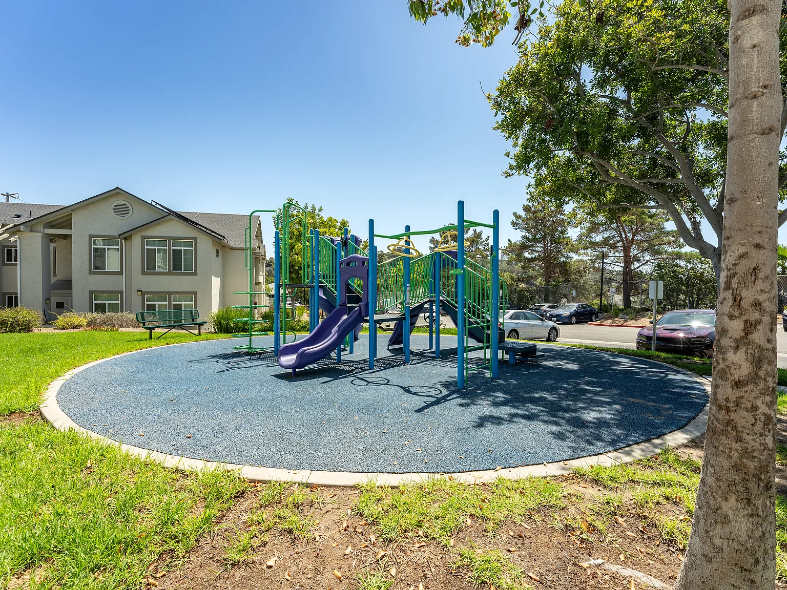 Paradise Gardens - Military Housing — Photo 2