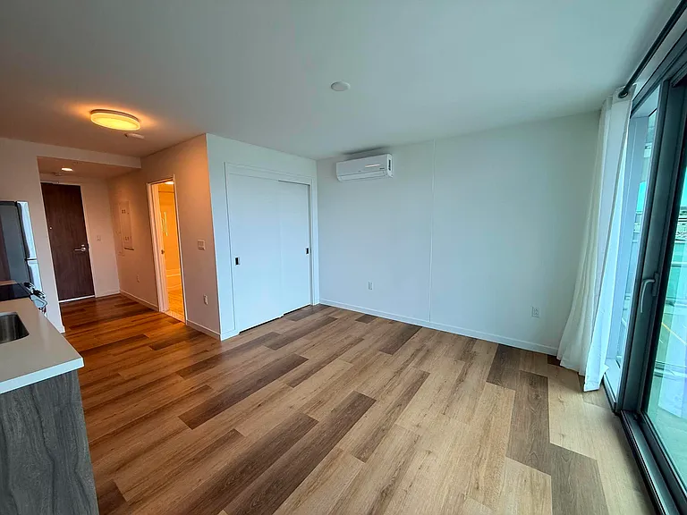 1515 Liona St #708 — Photo 7