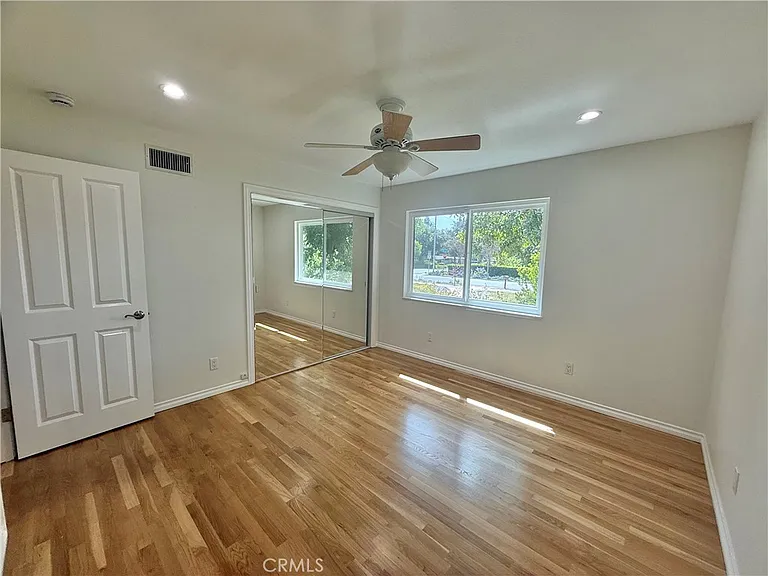 61 E Orange Grove Ave — Photo 37