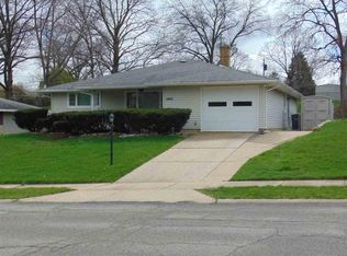 2412 Club Dr, South Bend, IN