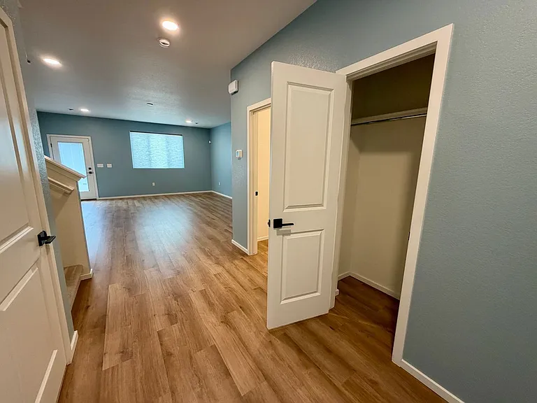 716 Galloway Dr — Photo 9