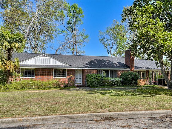 2nd image of 2220 Edgewood Drive