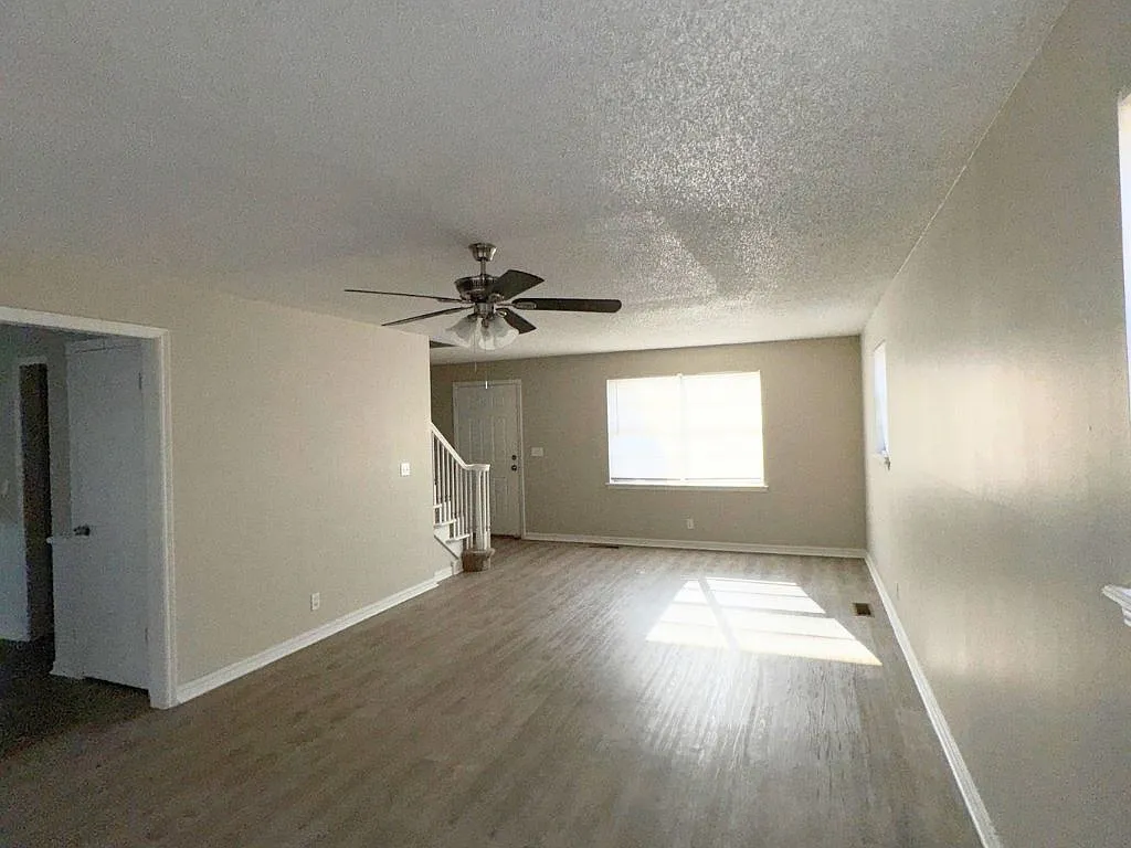 701 Northeast Katherine Pl. Oklahoma City OK 73114 — Photo 4