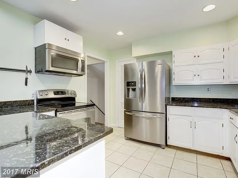 2702 Hughes Rd — Photo 6