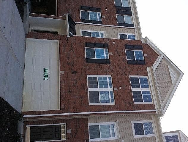 1st image of 417 Saint Andrews Dr #417