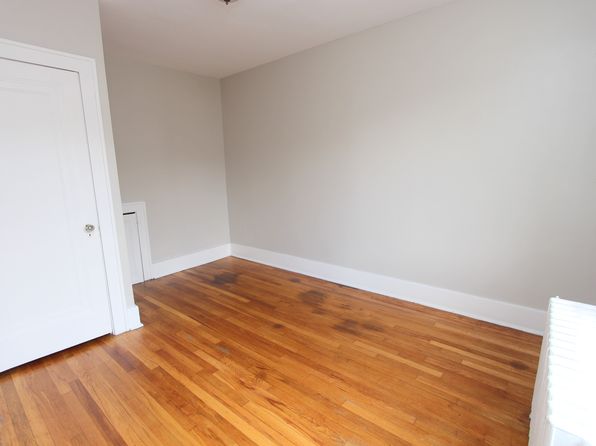 3556 Beechwood Blvd FLOOR 2