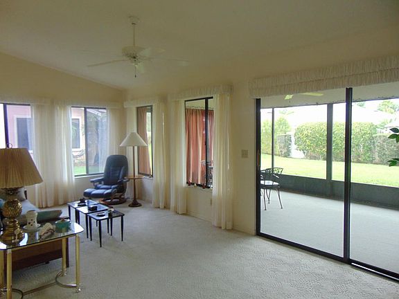 4th image of 1568 Independence Ave